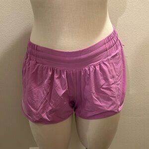 Lululemon 2.5” Hotty Hot Shorts